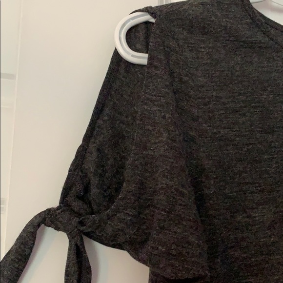 Keyhole shoulder top - Picture 2 of 2